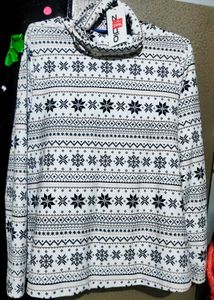 Cozy Snowflake Print Turtleneck Sweater