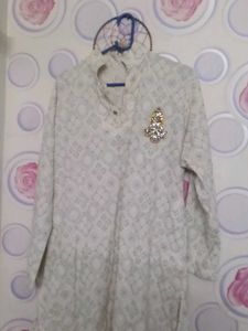 Elegant Chikankari Printed Kurta with Brooch