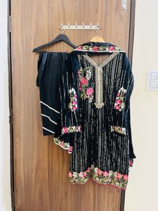 embroidered Pakistani suit