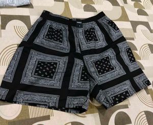 Stylish Black Bandana Print Pants
