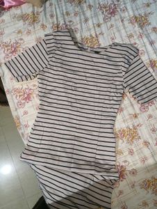 Striped Short Sleeve Dress 🖤🤍