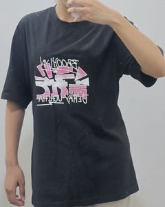 oversized black tshirt