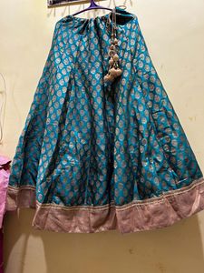 Banarasi Lehanga Crop-Top Set Size S
