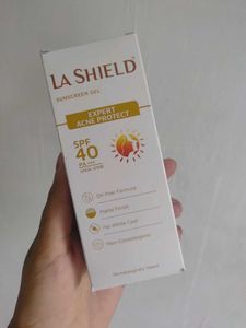 LA SHIELD Sunscreen Gel SPF 40