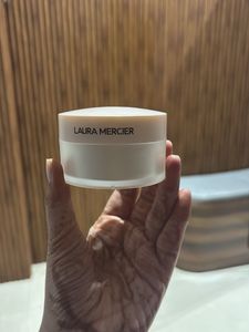 Laura Mercier ultra blur Setting powder