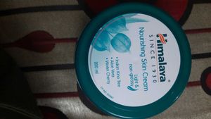 Himalaya Nourishing Skin Cream