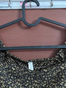 Floral Off-Shoulder Puff Sleeve Top