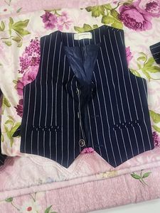 Coat Pent For Boys Size 4 To 5 Yrs Old