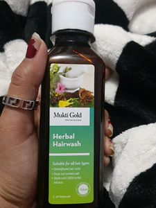 Mukti Gold Herbal Hairwash