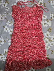 Chic Red Floral Print Ruched Dress