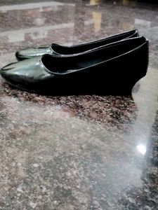 Classic Black Patent Ballerina heals
