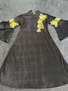 Elegant Black Pleated Stretchable Gown