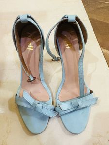 blue heels