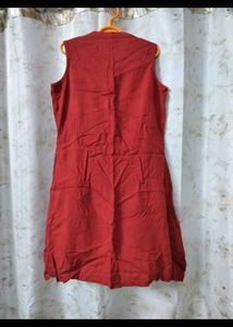 Embroidered Sleeveless Kurta
