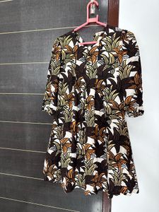 Dress with belt