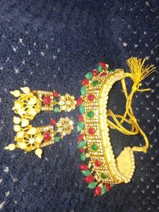 Stunning Kundan Necklace &amp; Earrings Set