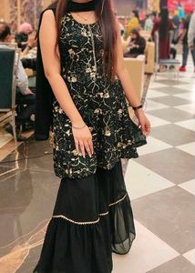 Elegant green sharara