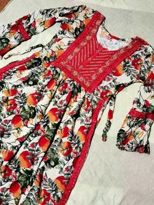 🎀Floral Print Kurta and Pant Set 😍