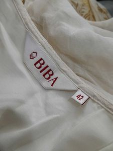 Cream Color Kurta For Women's