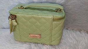 MAC Quilted Makeup Bag kitne