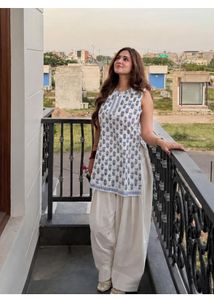 Farshi Salwar Suit XL size