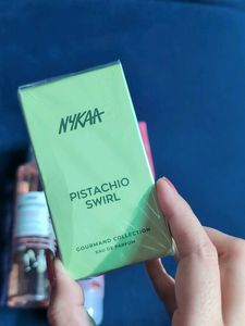 Nykaa Cosmetics Combo Set.