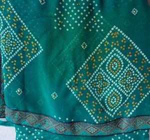 Beautiful Green Red &amp; Yellow Bandhani Print Ethnic
