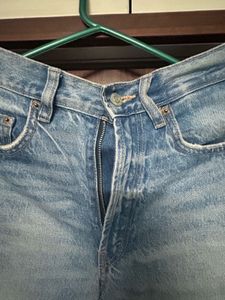 Light Wash Denim Jeans - Zara