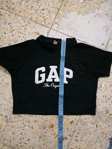 GAP Black Crop Top