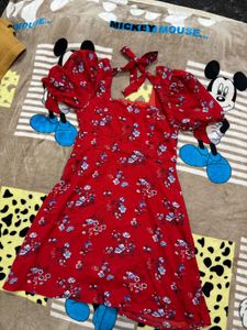 Chic Red Floral Puff Sleeve Dress