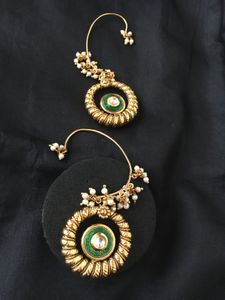 Statement gold and pearl Earcuff
