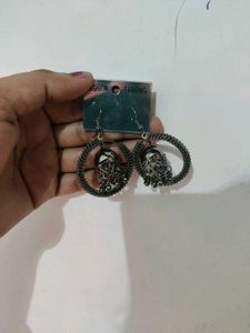 Assorted Fashion Jewelry &amp; Hair Clips Set