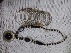 3 Combo Itam Black Chain , Earrings, Bengals