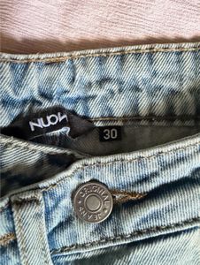 White-washed light blue jeans size-30