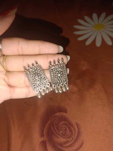 elegant jhumka