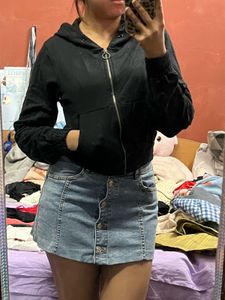 Black Cropped Zip-Up Hoodie