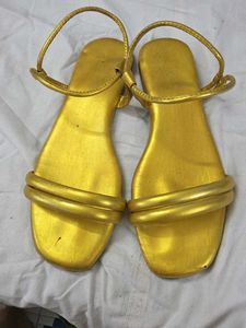 Elegant Gold Flat Sandals