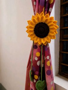 Crocheted Sunflower curtain tie