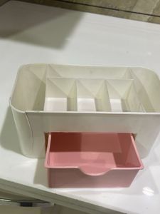 Makeup &amp; Cosmetic Organizer