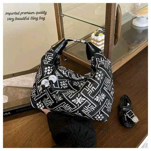 Stylish Embroidered Cosmetic Pouch