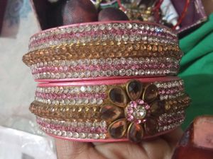 Sparkling big pink lac Bangle Set