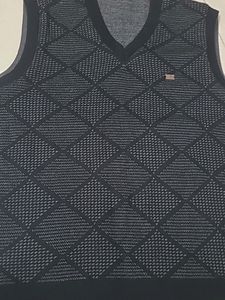 Reverseval Sweater of Duke in L SIZE