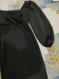 Chic Black Puff Sleeve Midi Dress