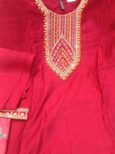 Elegant Red Kurta Set with Dupatta M