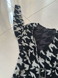 Chic Houndstooth Wrap Dress with Belt