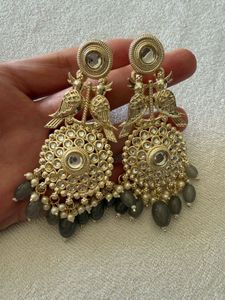 🩶🩶 Gold Toned Dangler Earrings