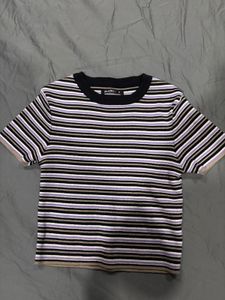 stripe design crop top🫶🏻