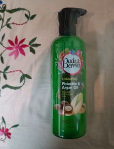 New***Buds And 🍒 Berries Shampoo 300ml