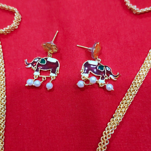 chain pendant and earing