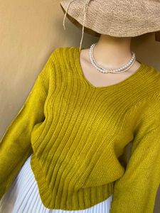 Mustard V-Neck Knit Sweater💛💫